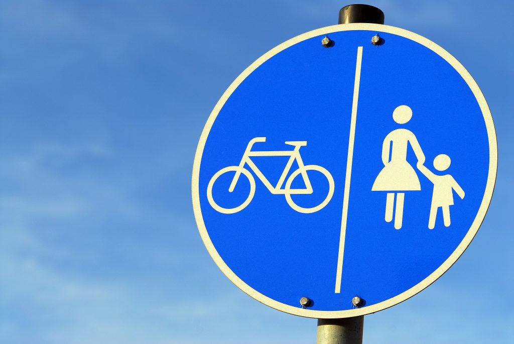 Als Radfahrer seine Rechte und Pflichten im Straßenverkehr kennen ...
